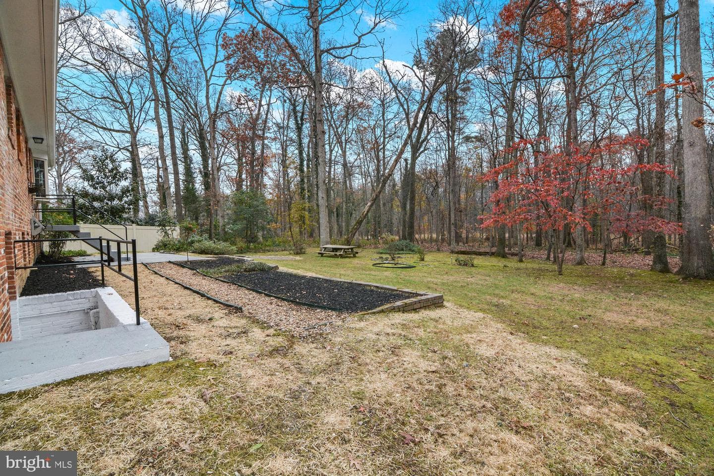 6908 Greenwood Drive photo 4