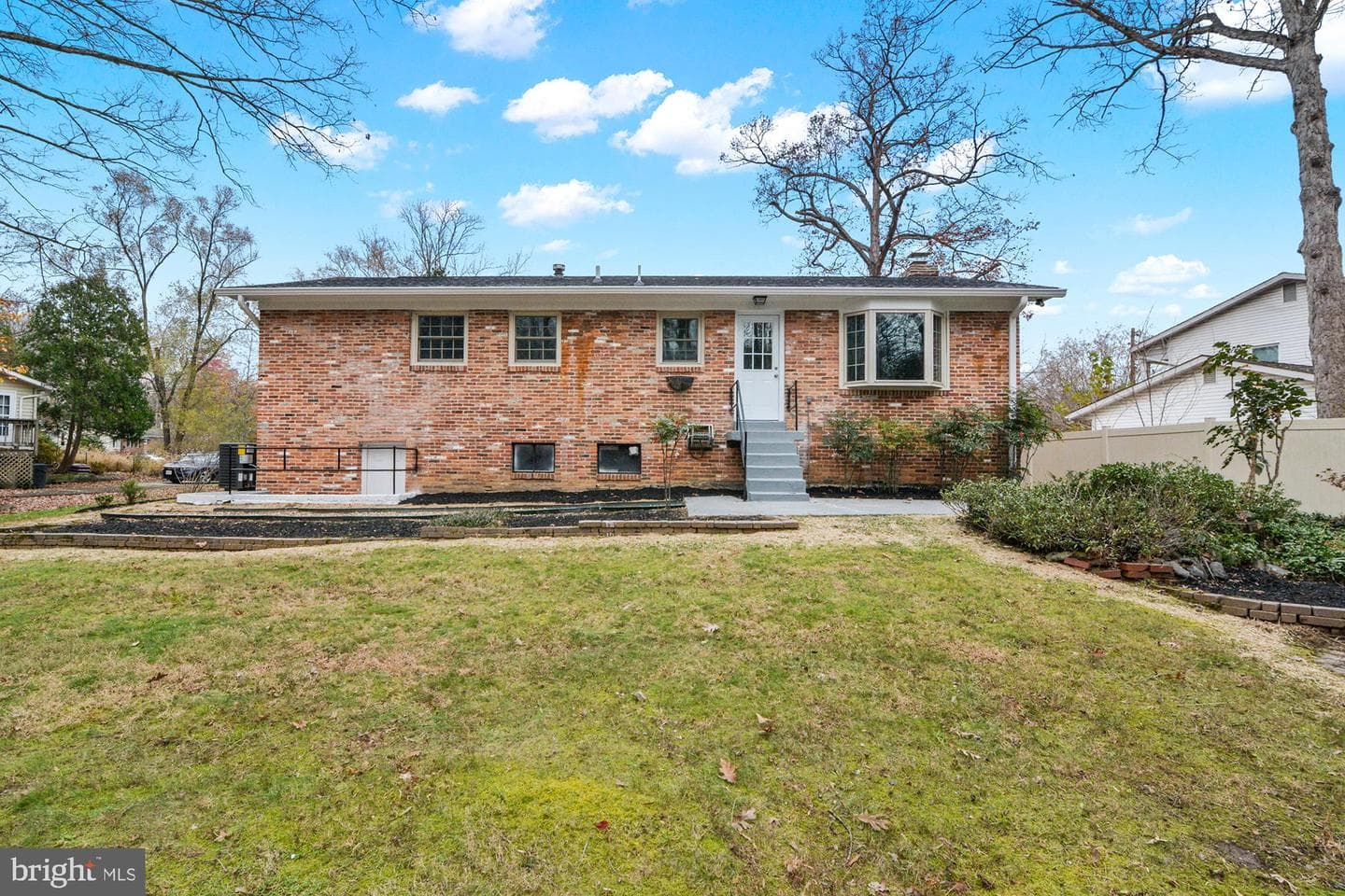 6908 Greenwood Drive photo 7