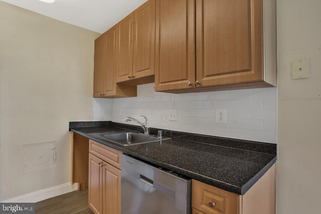 5601 Parker House Terrace #201 photo 16