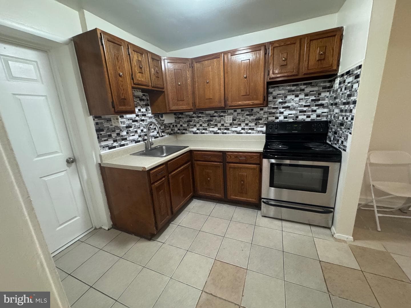 5444 Varnum Street photo 32