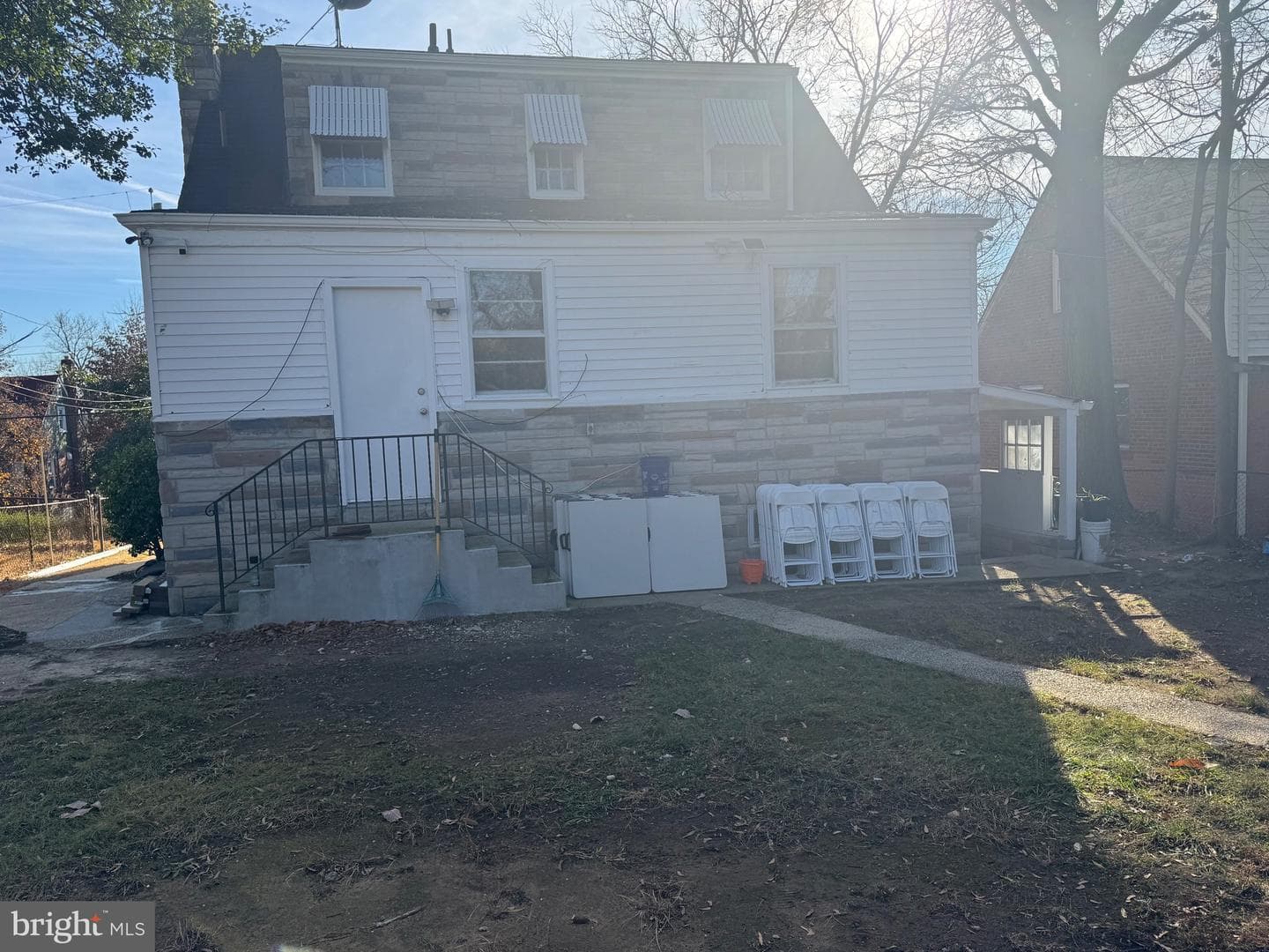 5444 Varnum Street photo 5