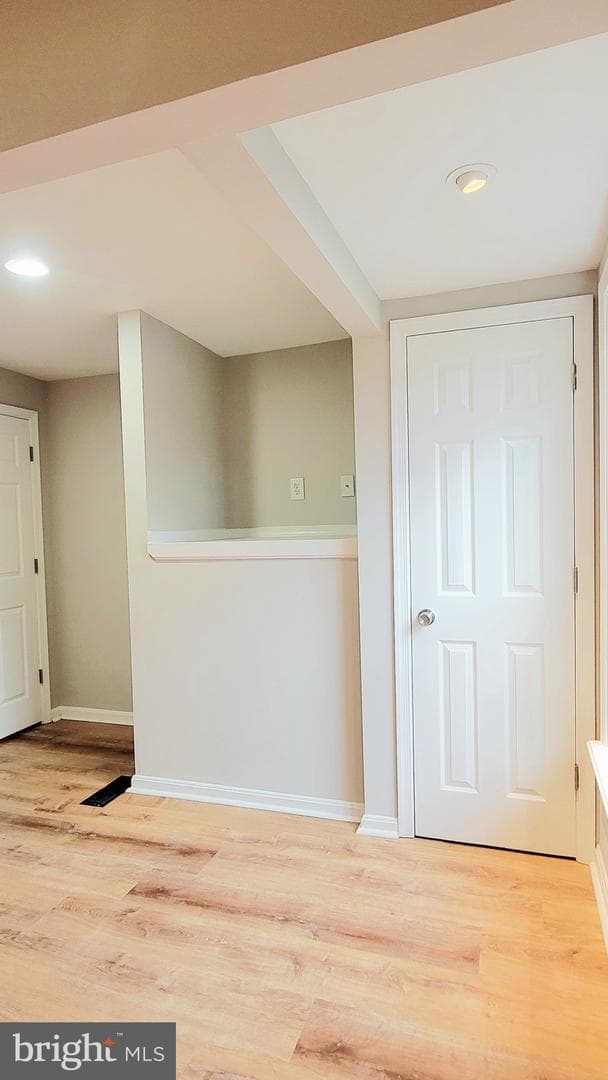 8823 Maple Avenue photo 37