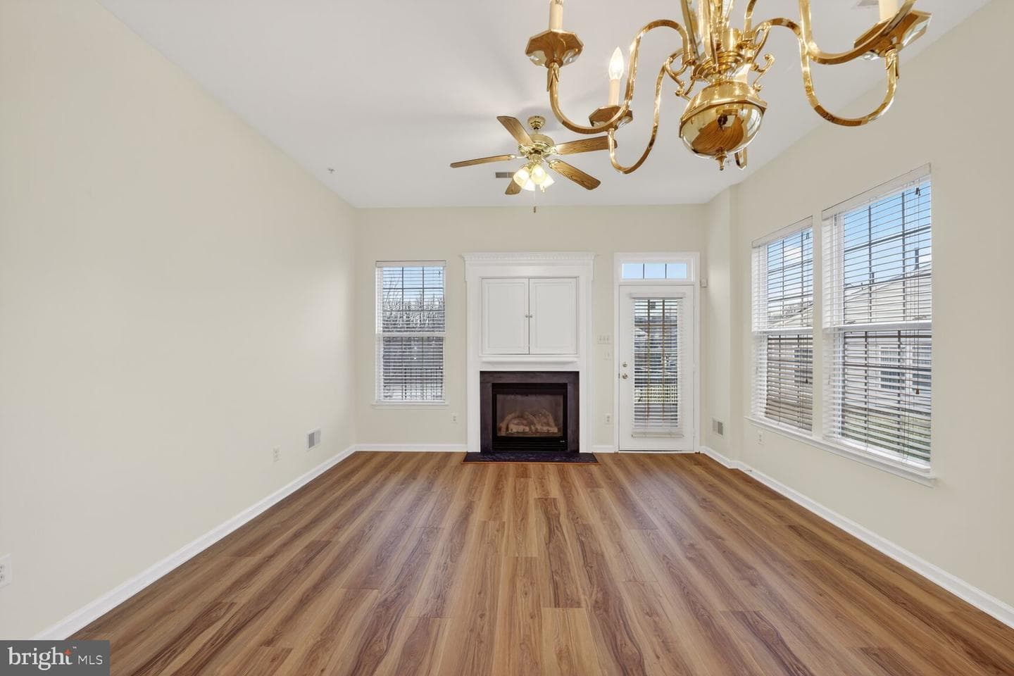 9903 Goldenwood Court photo 12
