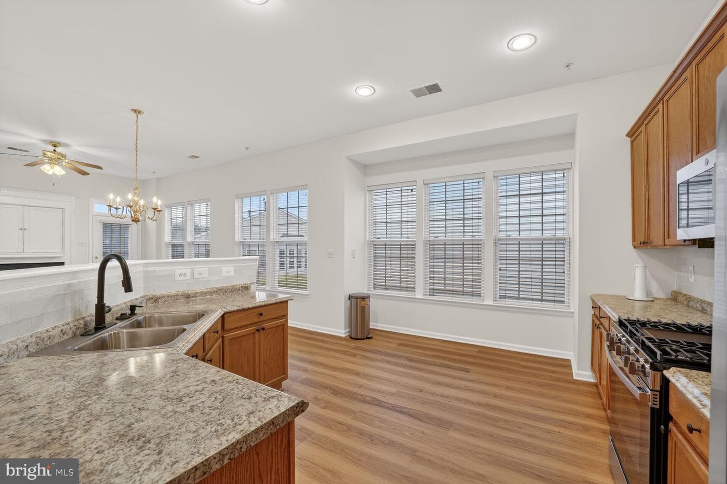 9903 Goldenwood Court photo 3