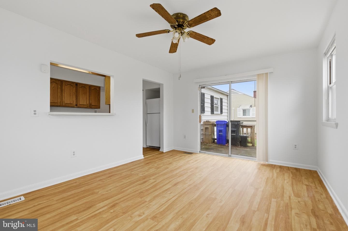 1004 Marton Street photo 10