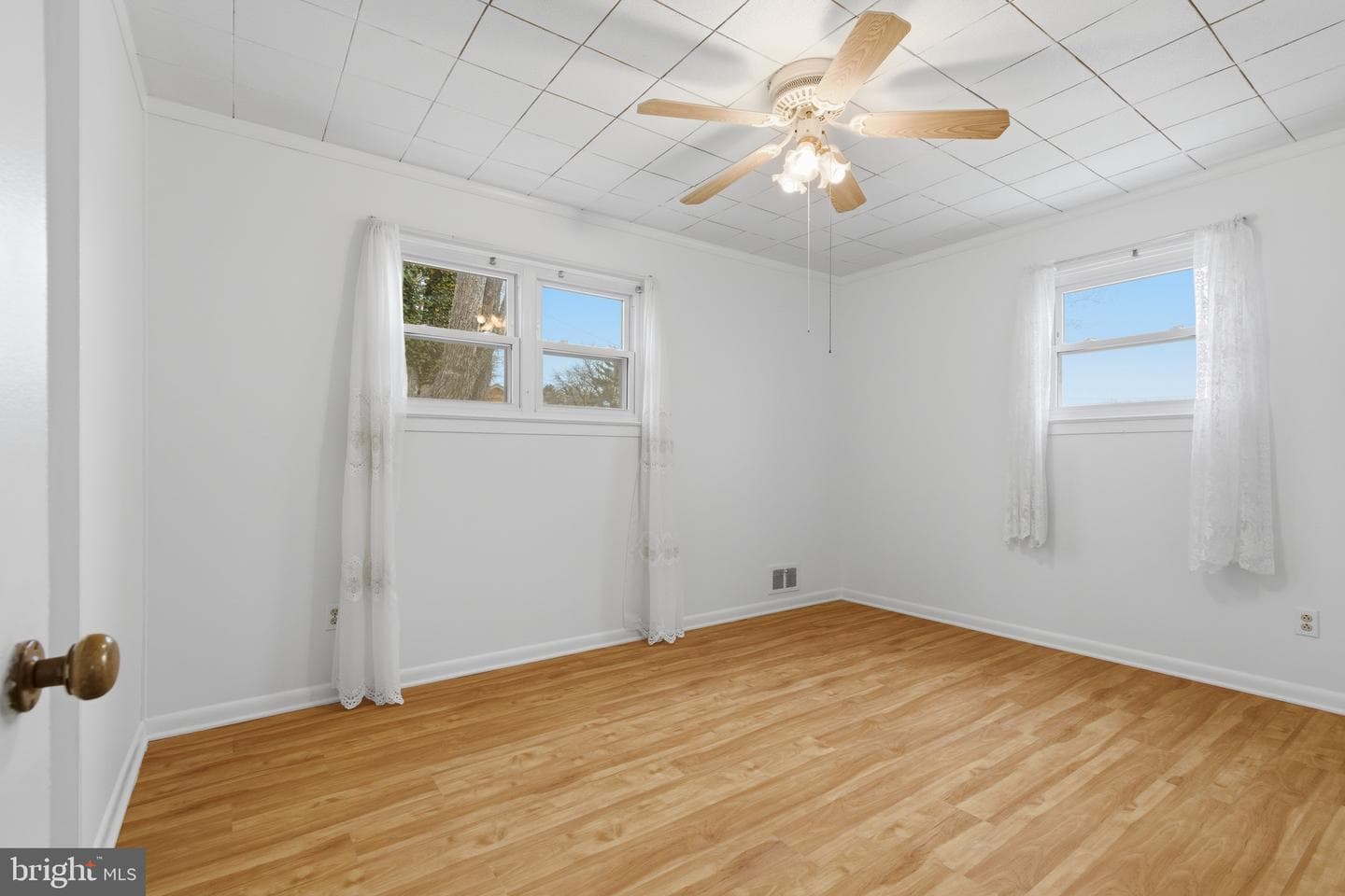 1004 Marton Street photo 15