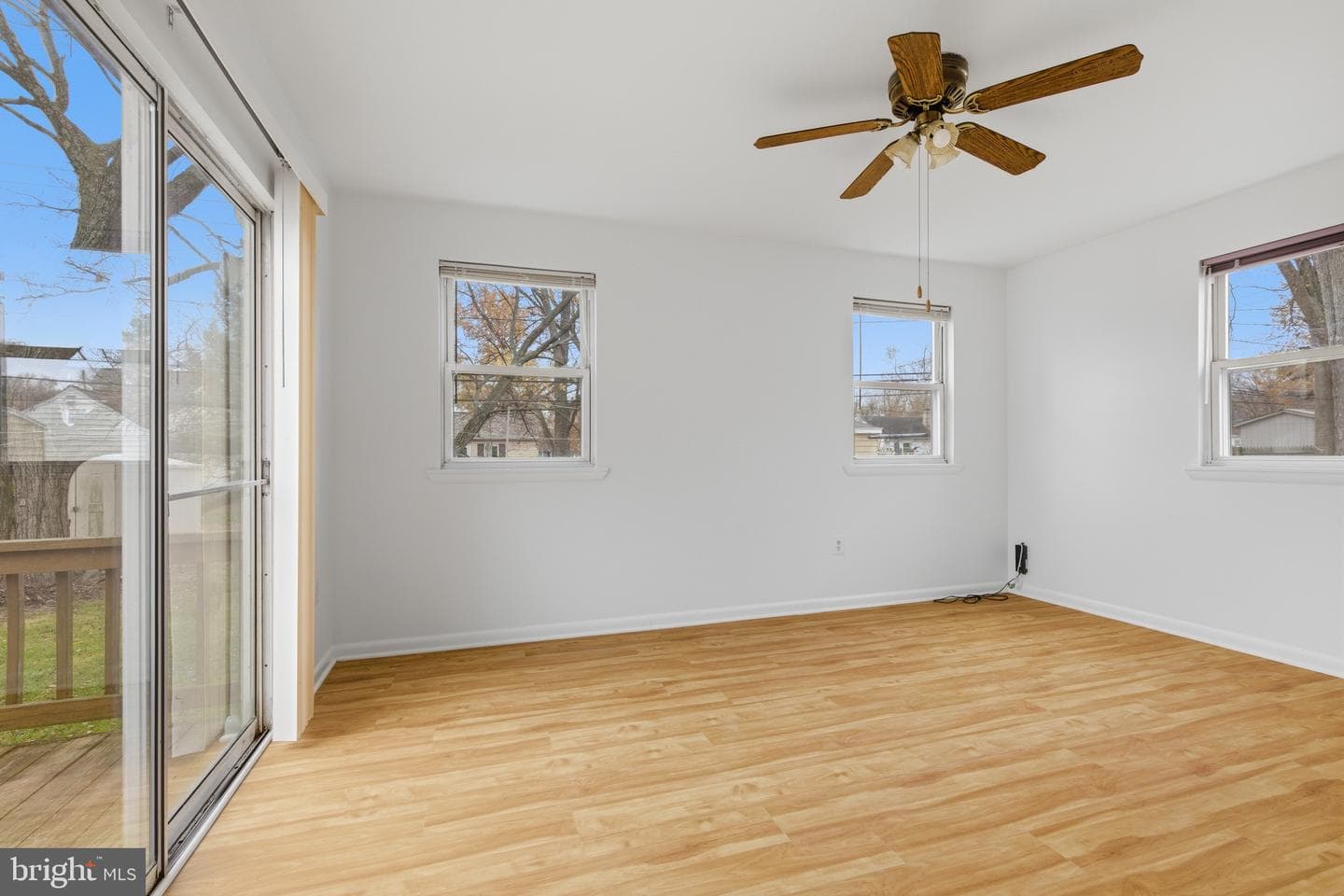 1004 Marton Street photo 7