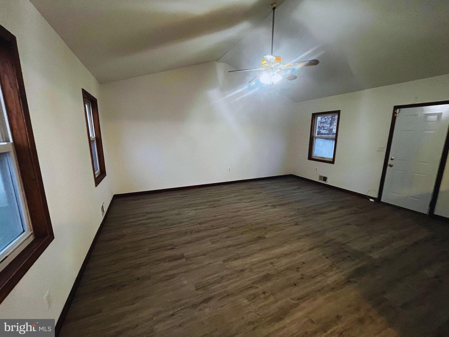 6913 Canyon Drive photo 11