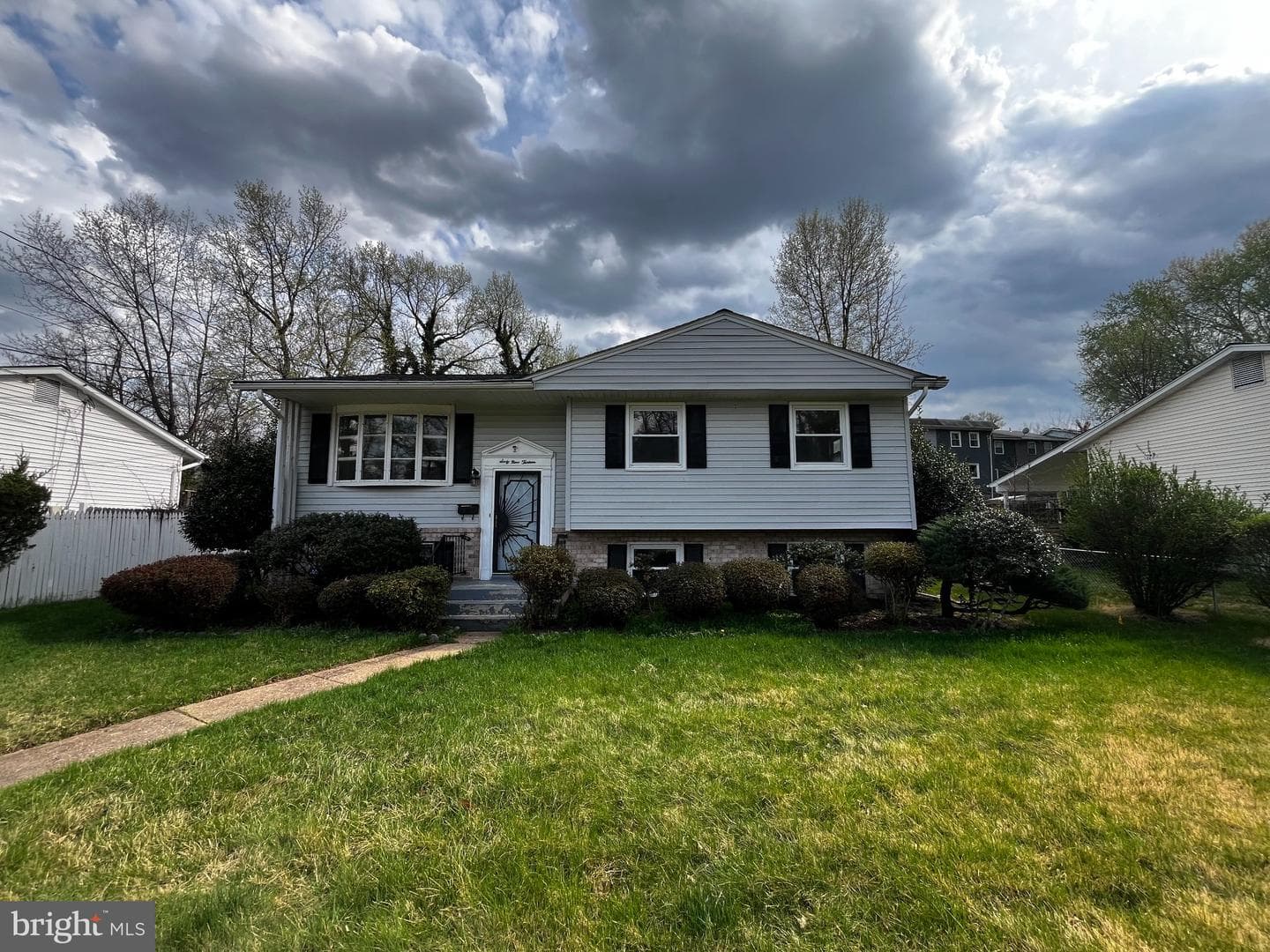 6913 Canyon Drive photo 2