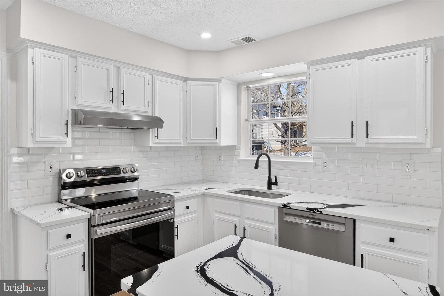 7202 Redwood Branch Court photo 4
