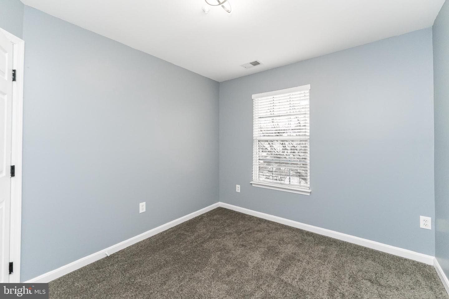 867 English Chestnut Court #4 photo 18