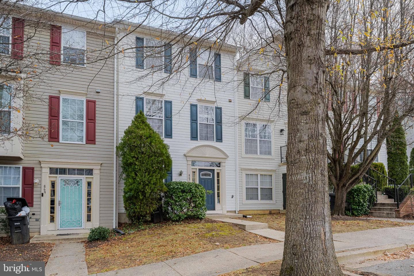 867 English Chestnut Court #4 photo 3