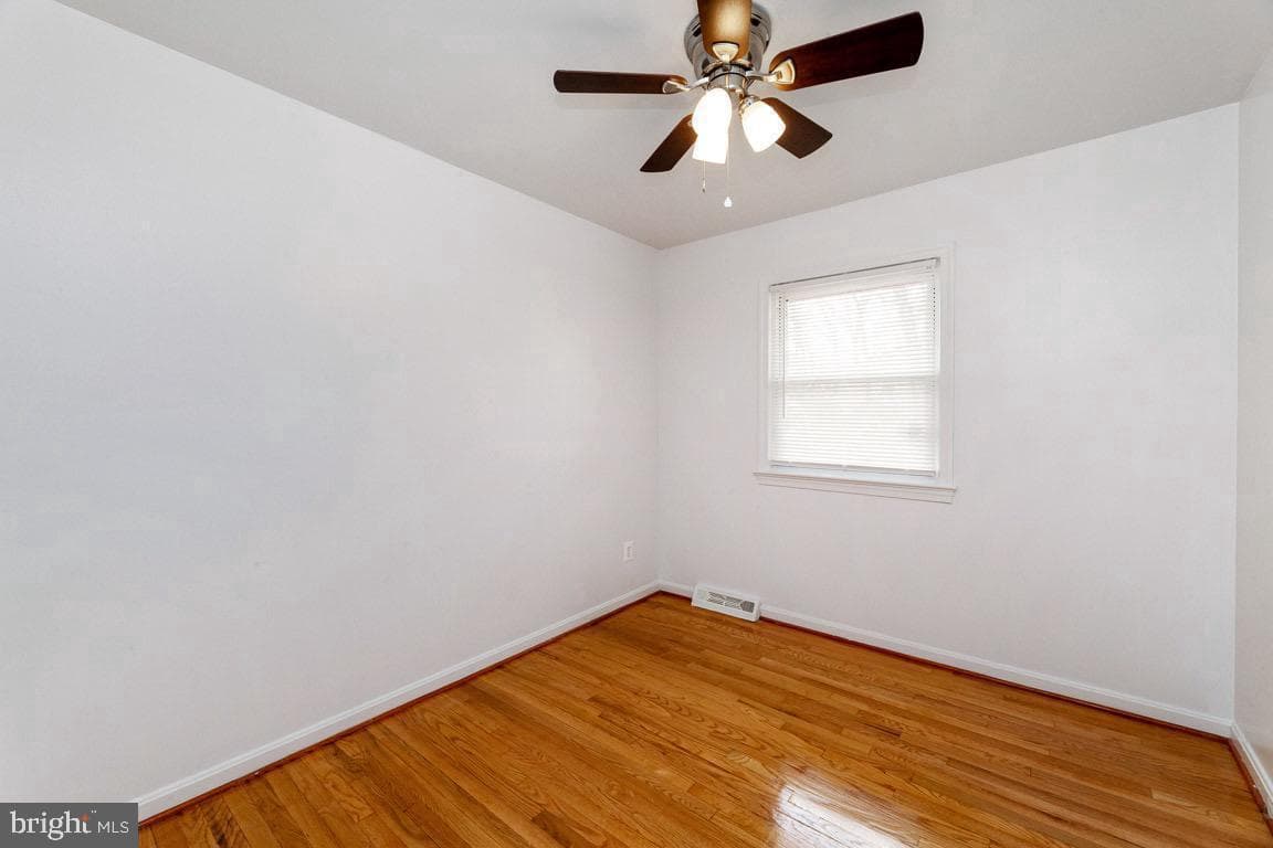 8110 Phelps Place photo 13