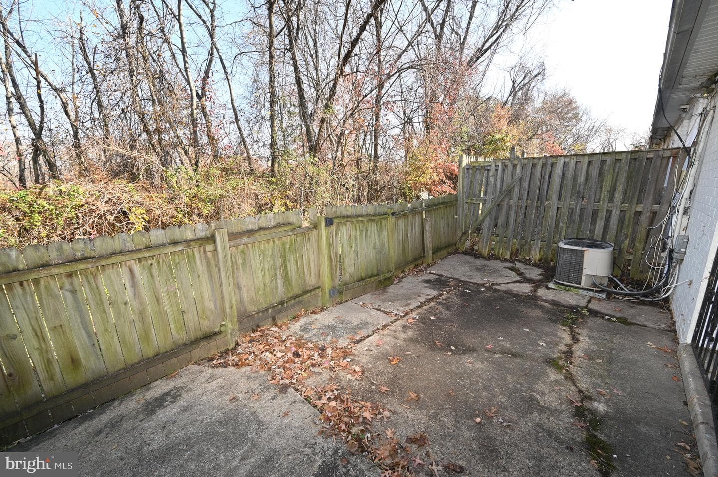 1825 Village Green Drive photo 33