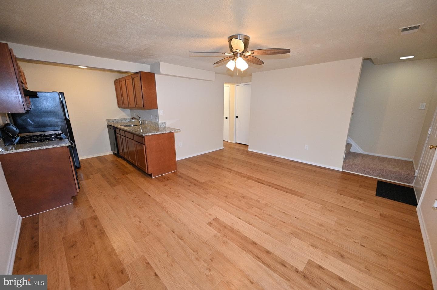 1825 Village Green Drive photo 6