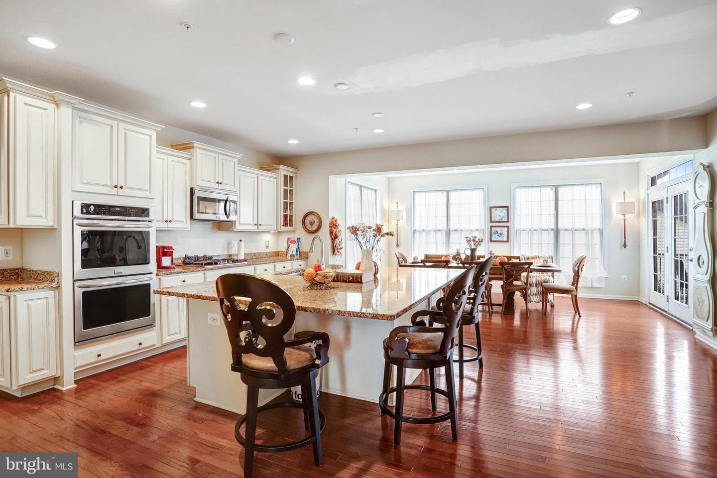 2706 Sir Michael Place photo 6