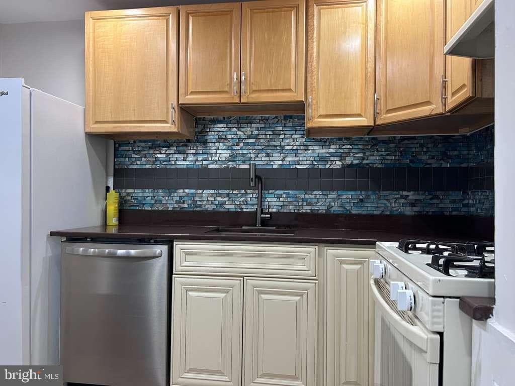 6018 Westchester Park Drive #6018 T-1 photo 6
