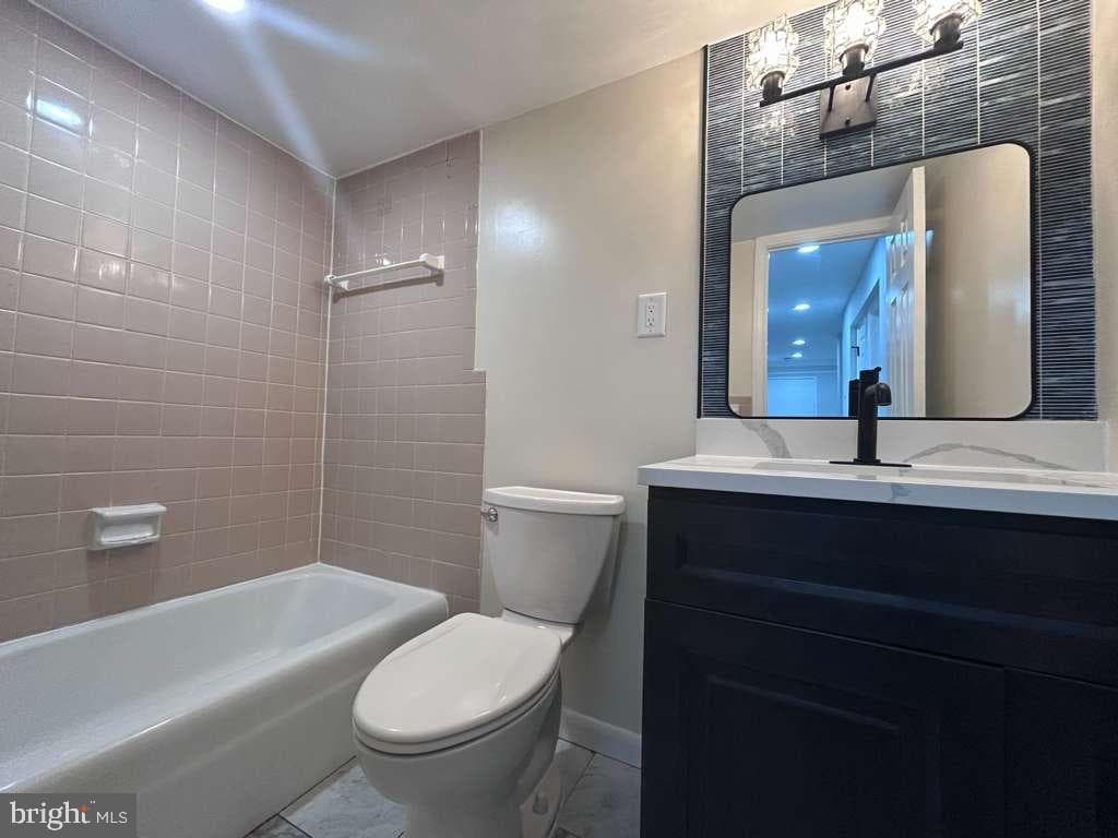 6018 Westchester Park Drive #6018 T-1 photo 7