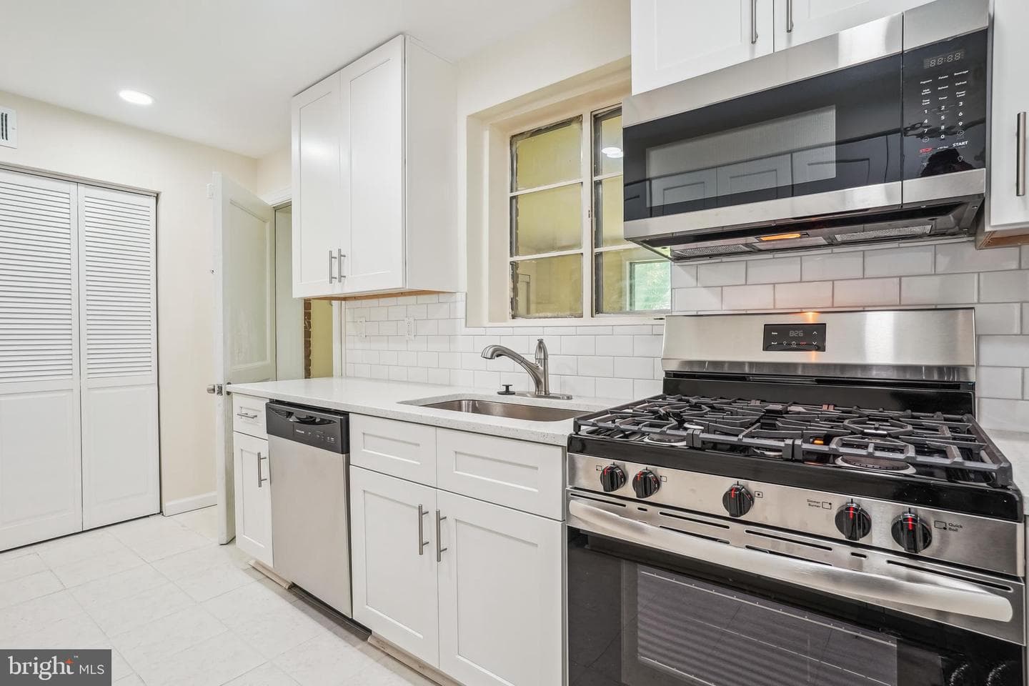 2305 Houston Street photo 25