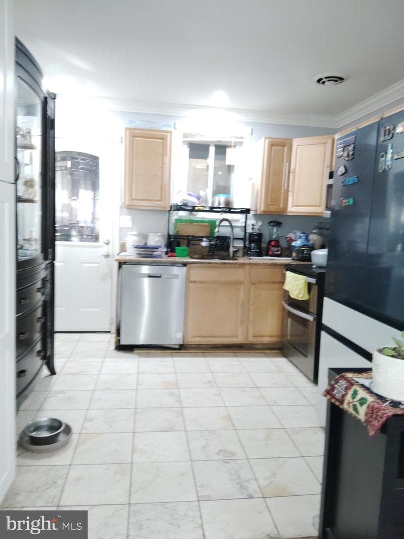 9601 Hale Drive photo 4