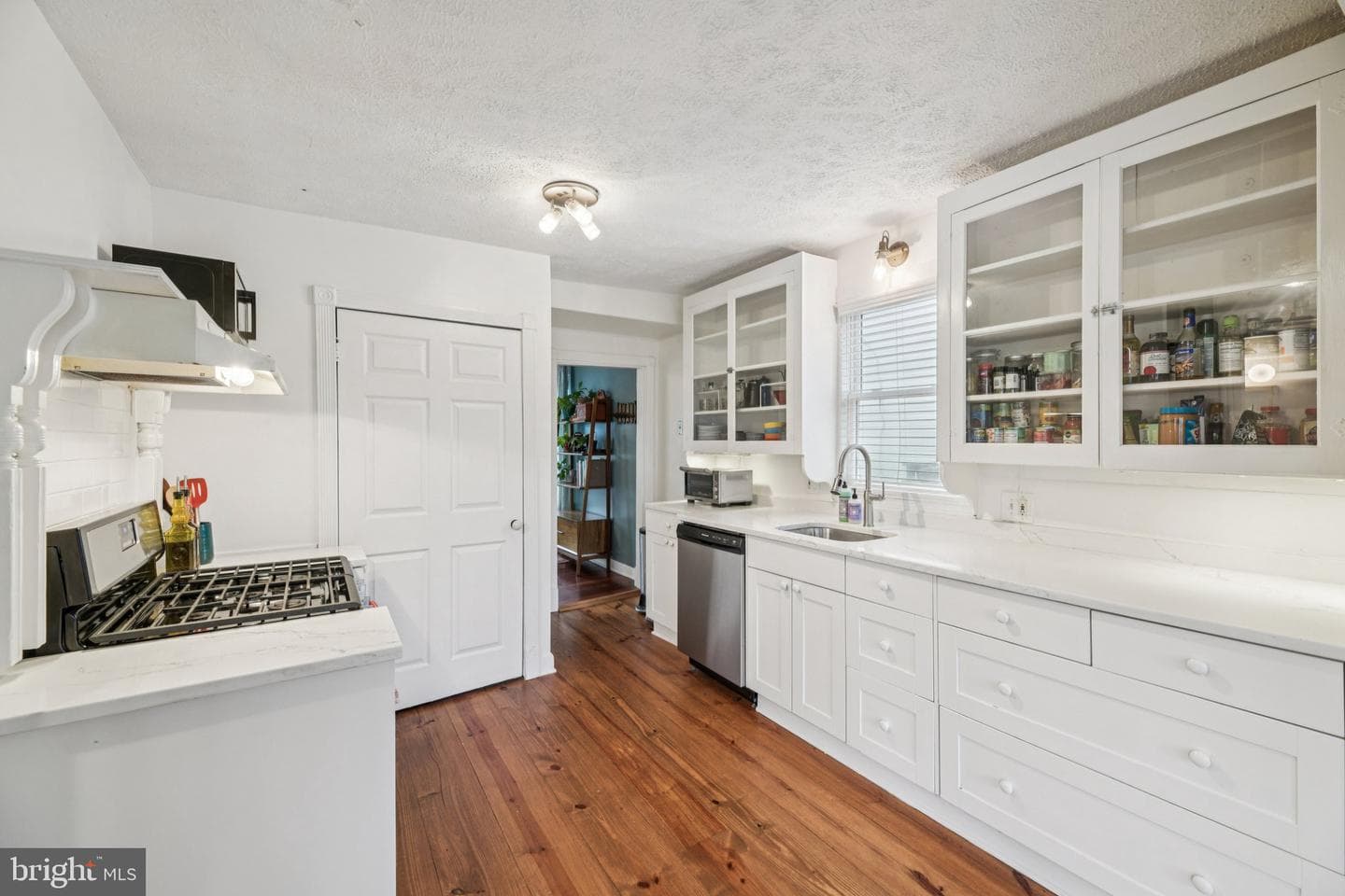3212 Upshur Street photo 10