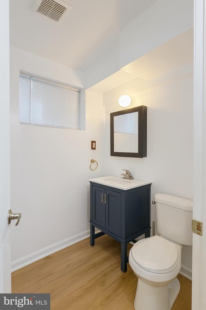 3004 Alderton Avenue photo 9