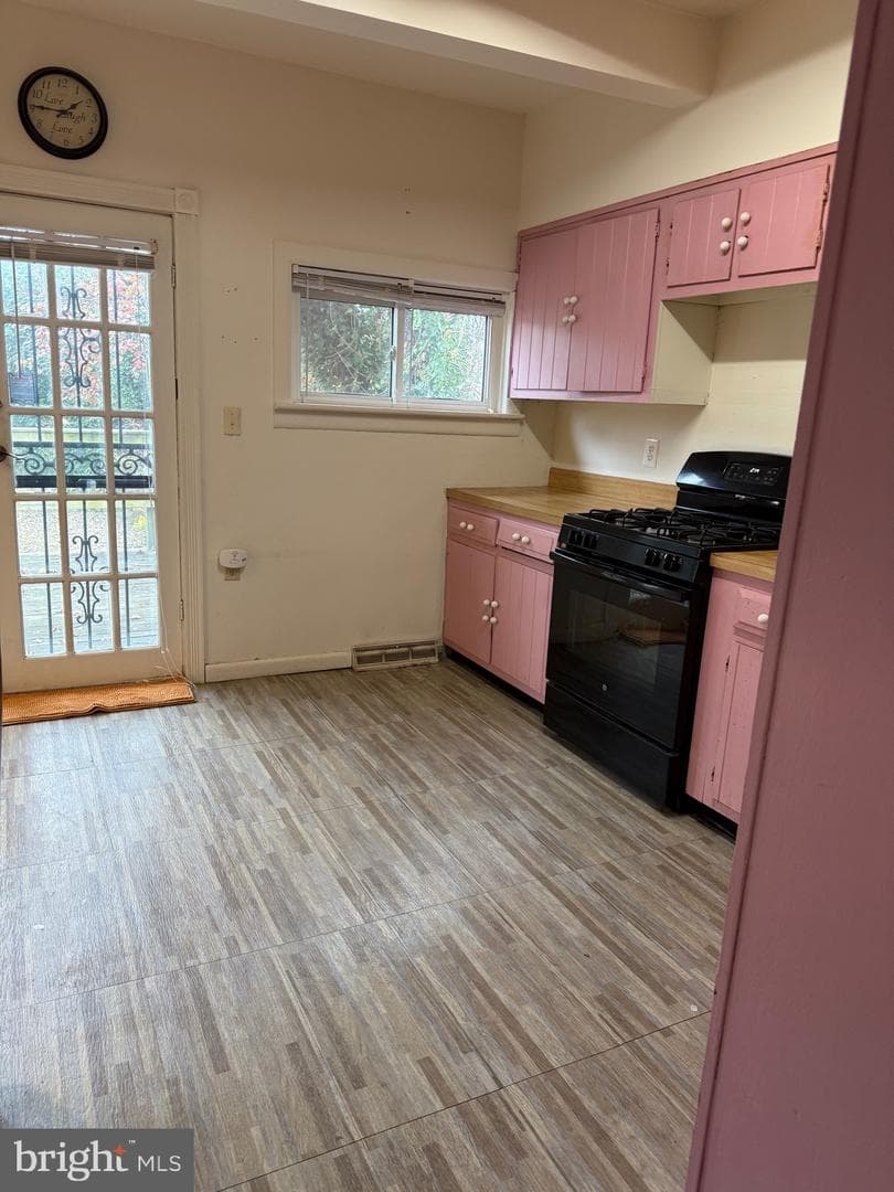 4803 Somerset Road photo 5