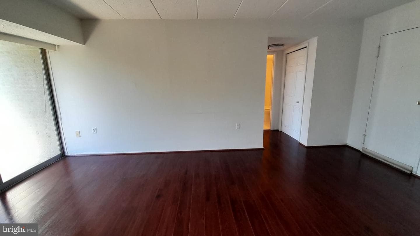 1804 Metzerott #303 photo 3