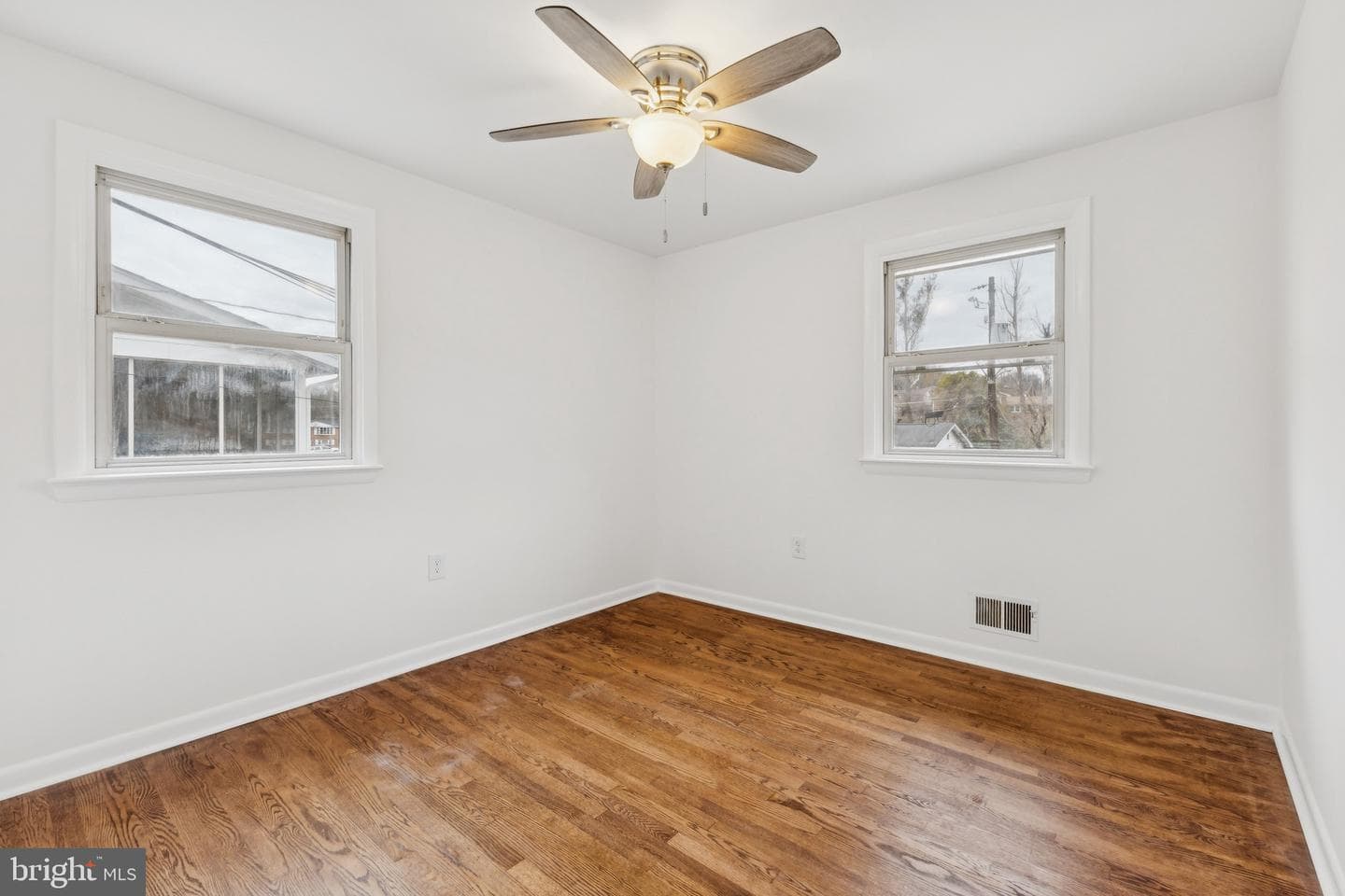 4704 Tamworth Court photo 17