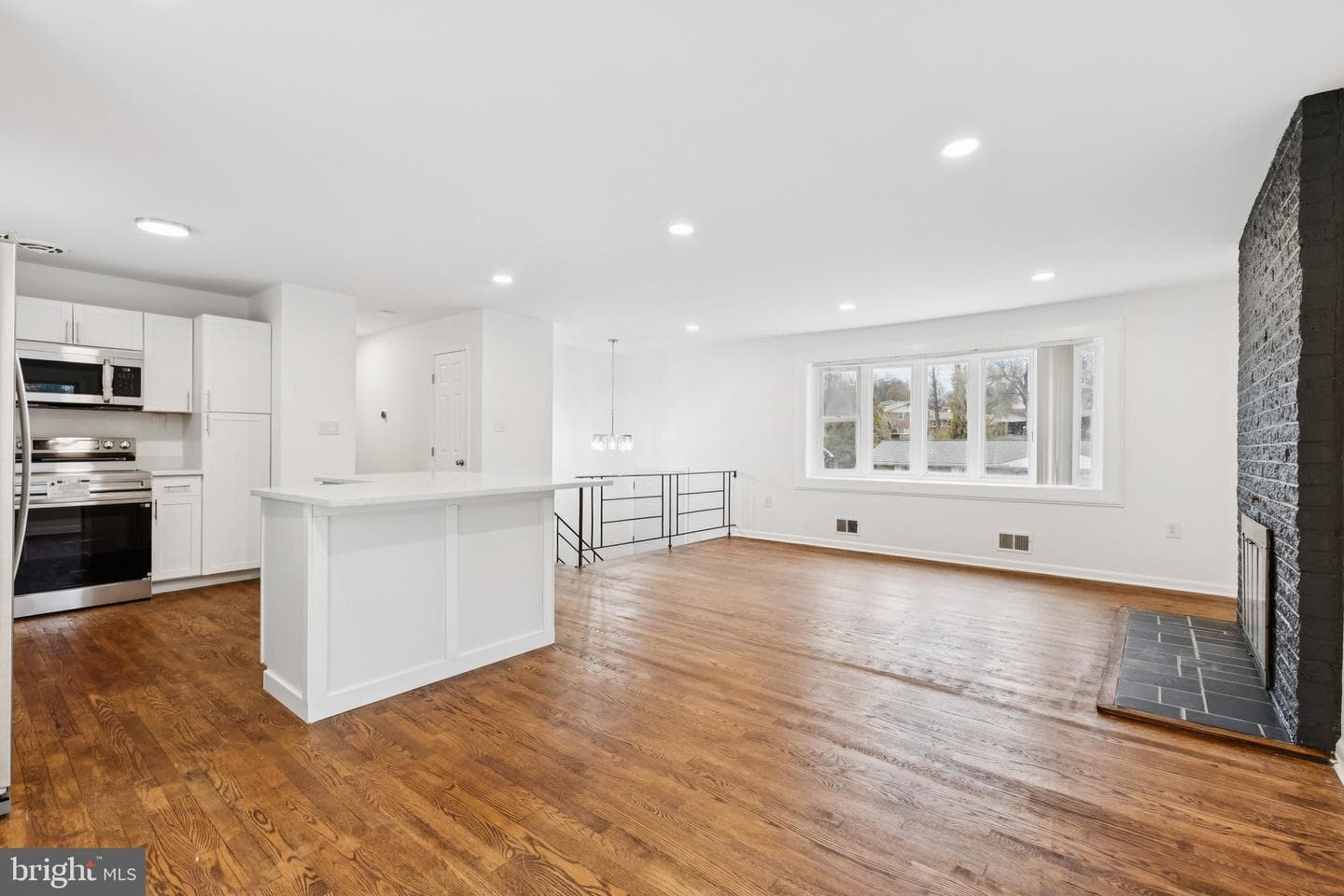 4704 Tamworth Court photo 9