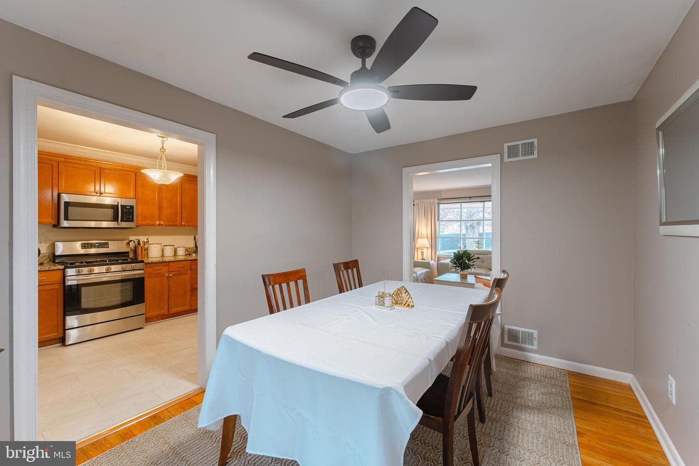 10021 Marguerita Avenue photo 9
