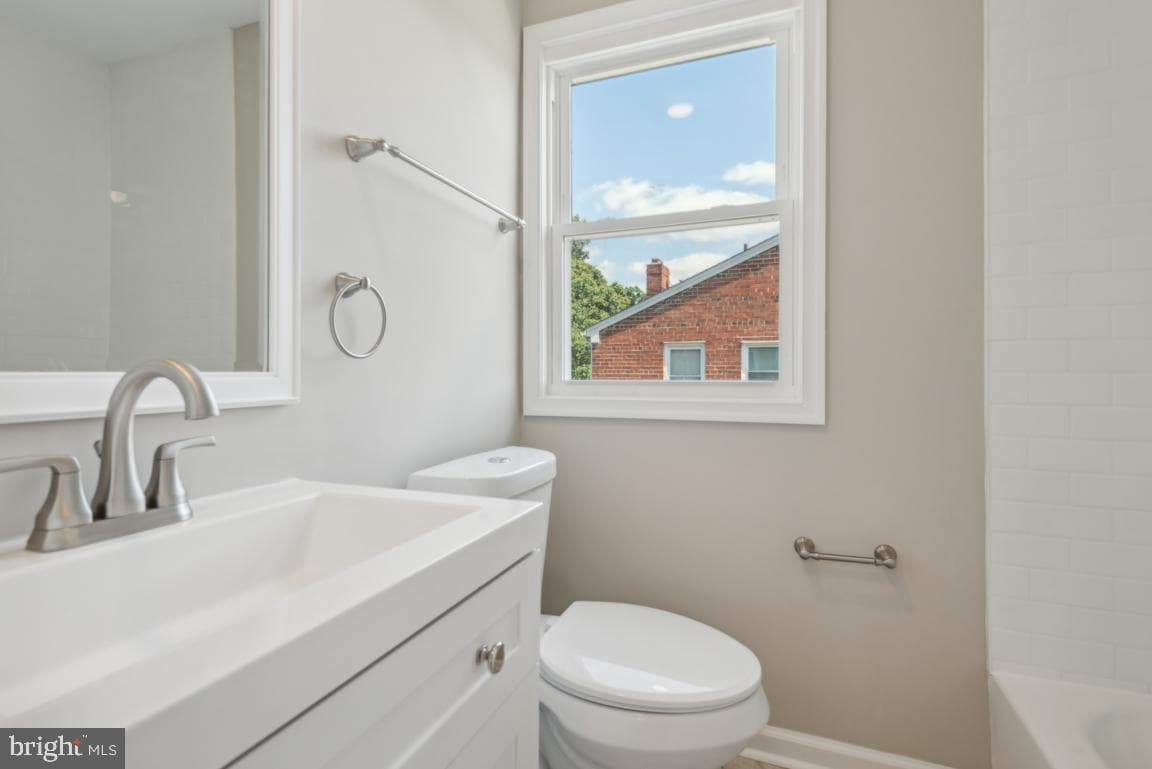 2412 Kenton Place photo 11