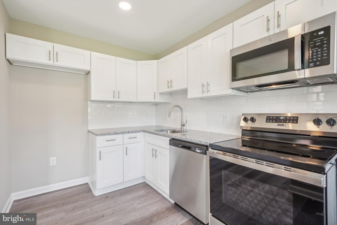 2412 Kenton Place photo 8