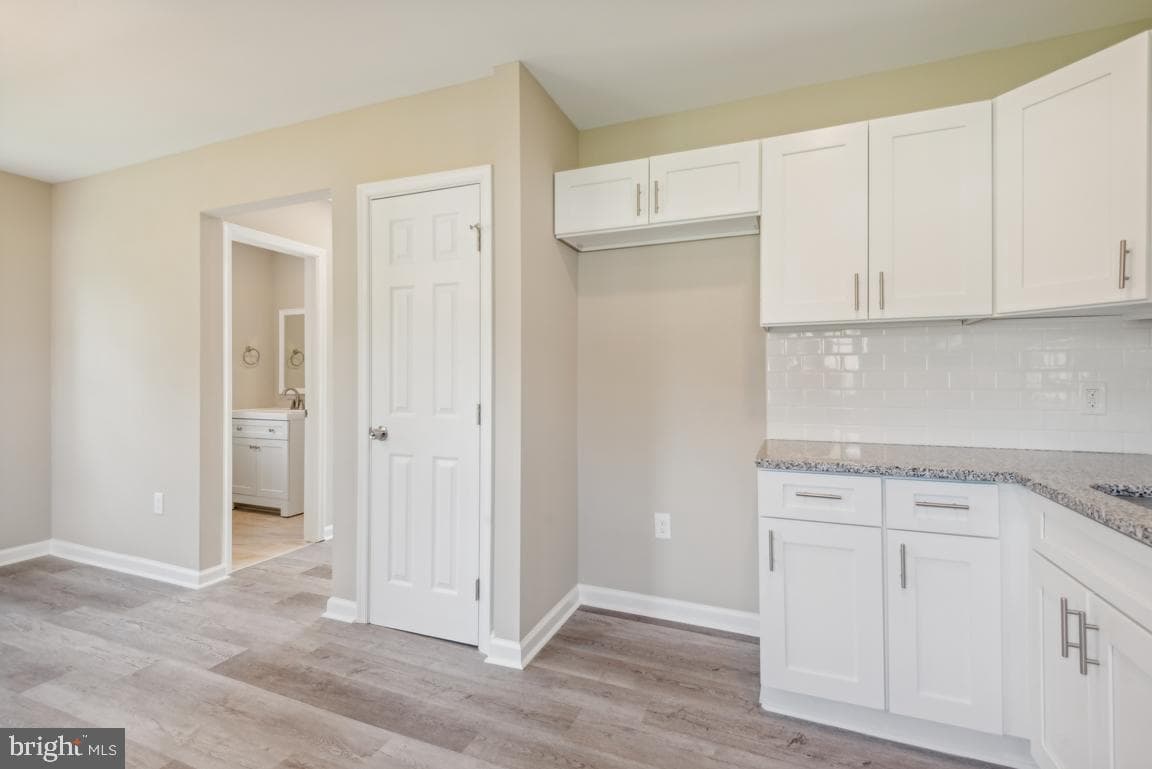 2412 Kenton Place photo 9