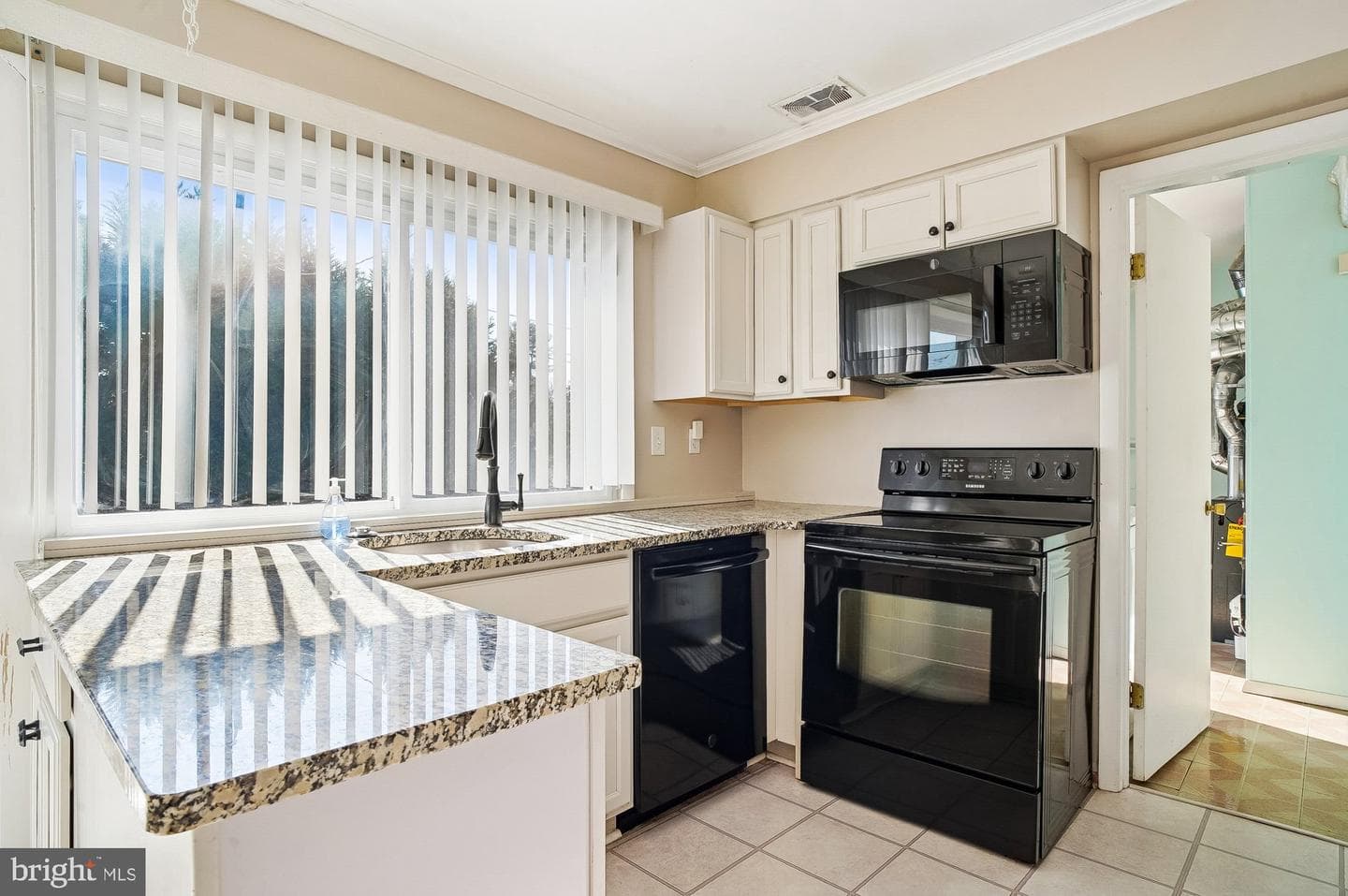 16005 Pennant Lane photo 35