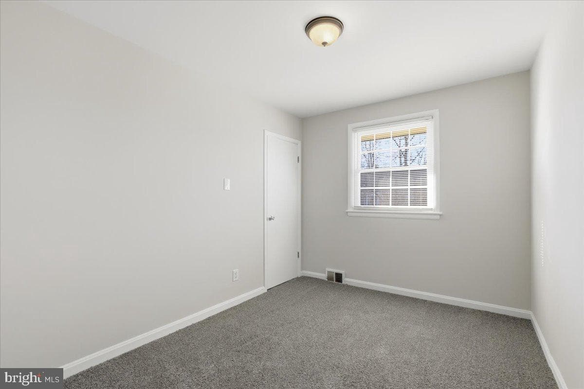 6618 Lacona Street photo 14