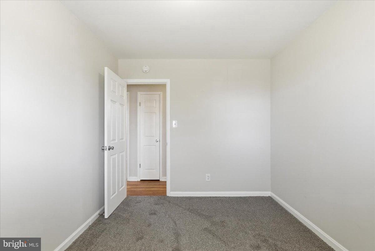 6618 Lacona Street photo 15