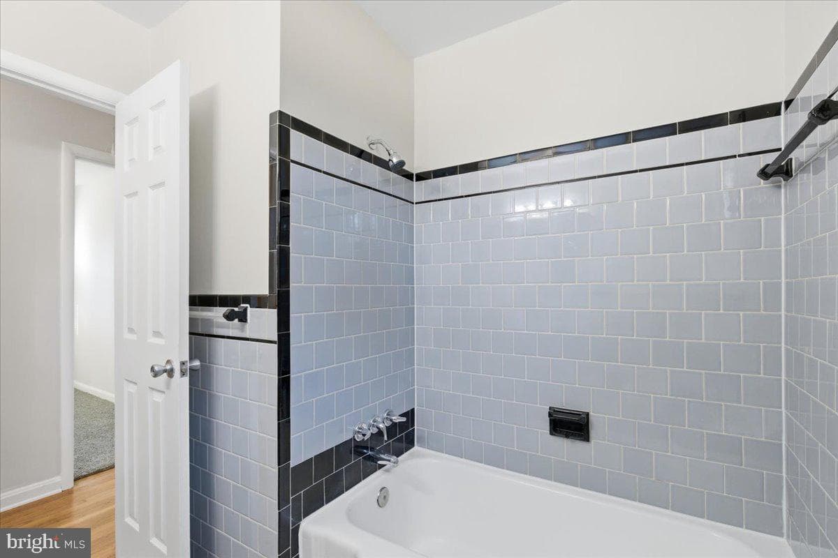 6618 Lacona Street photo 17