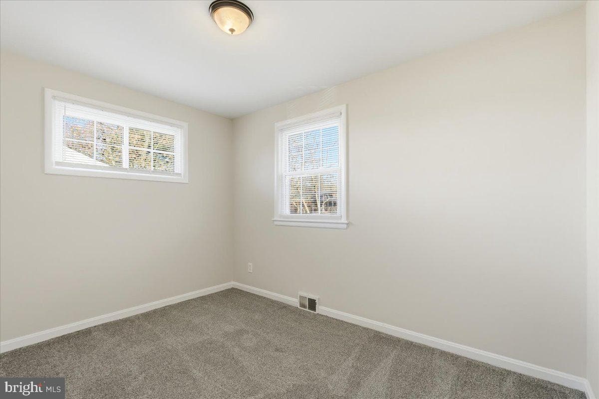 6618 Lacona Street photo 20