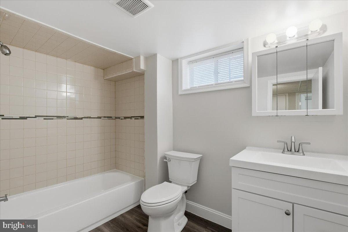 6618 Lacona Street photo 27