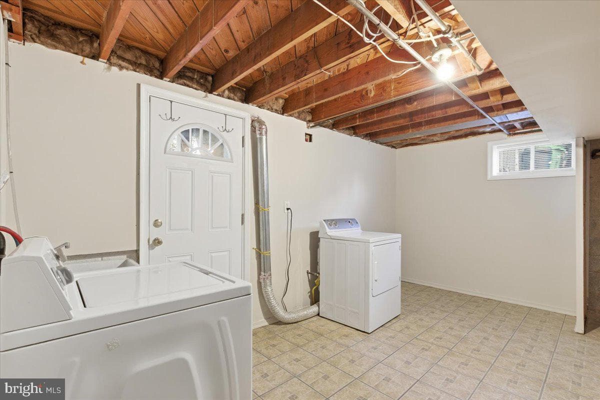 6618 Lacona Street photo 28