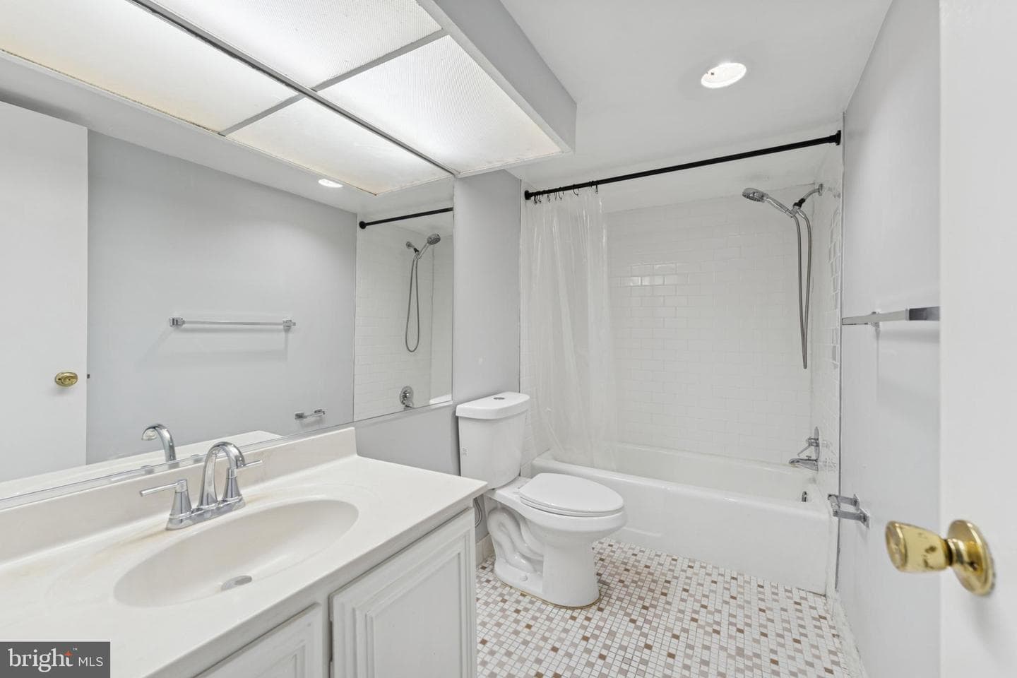 6100 Westchester Park Drive #520 photo 11
