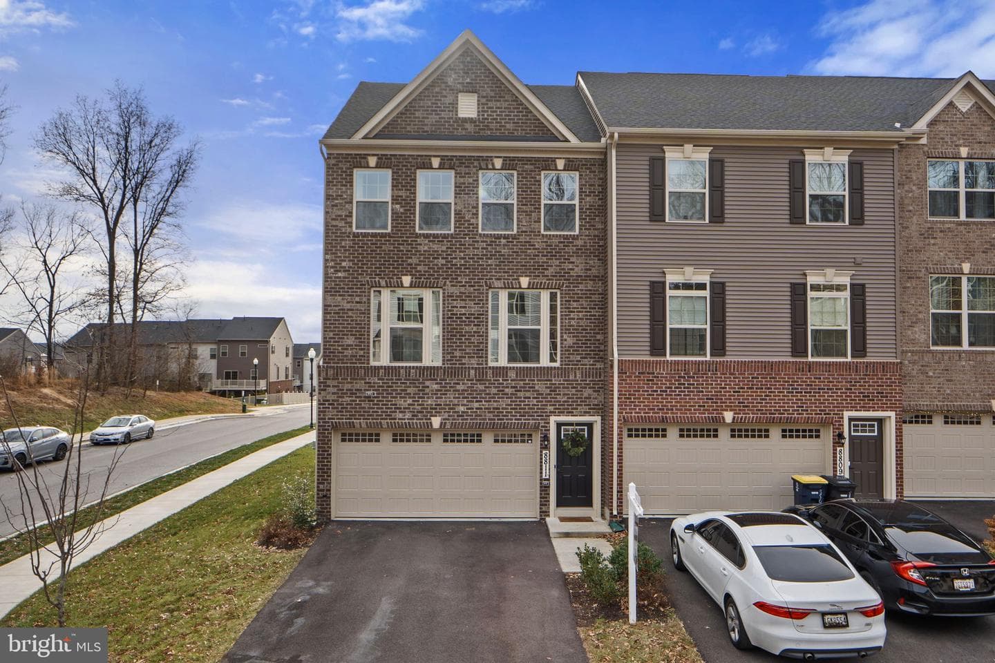 8811 Sybil Lane photo 2