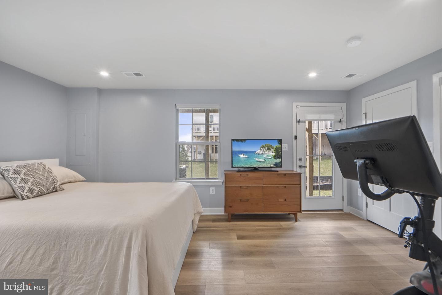 8811 Sybil Lane photo 33