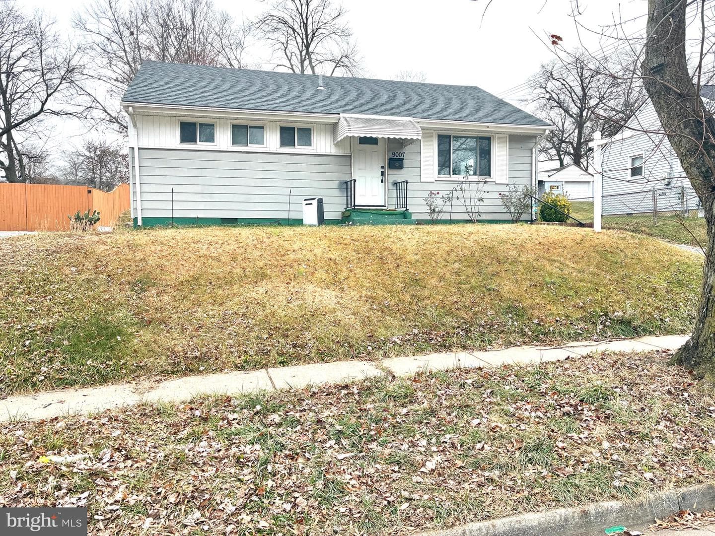 9007 Varnum Street photo 3