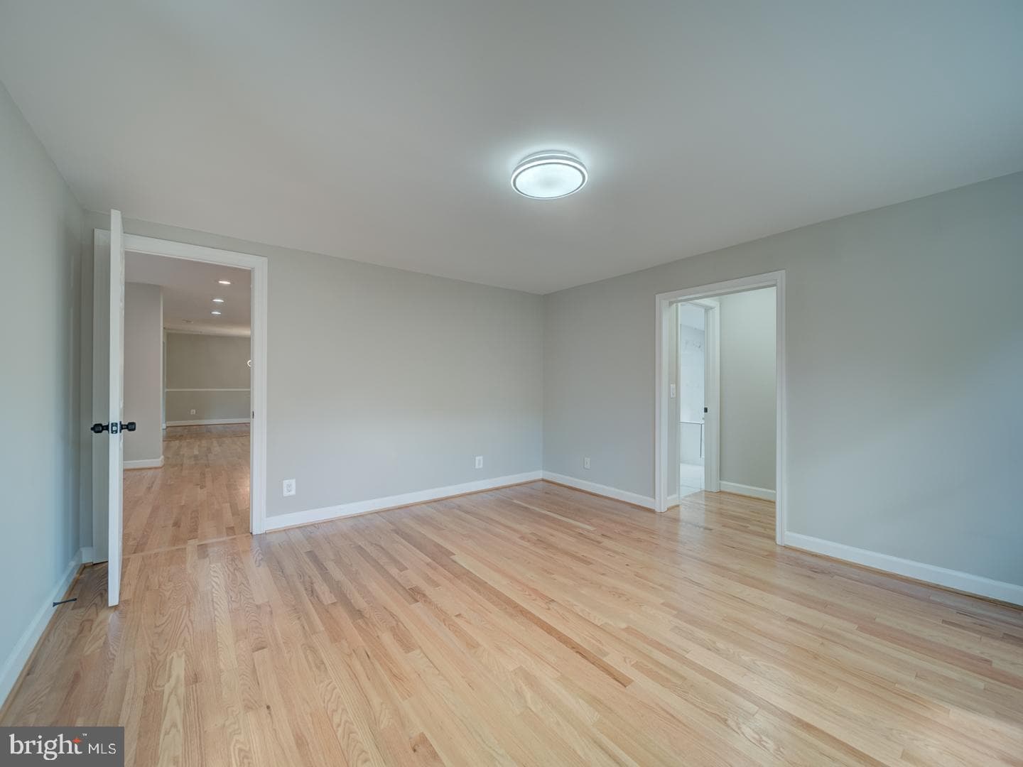 11800 Crestwood Avenue S photo 27