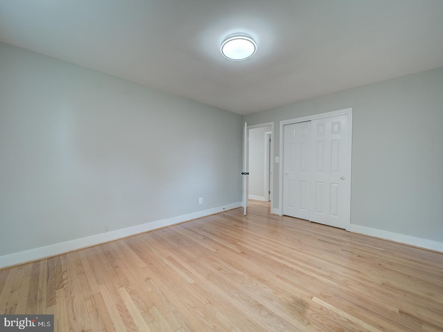 11800 Crestwood Avenue S photo 42