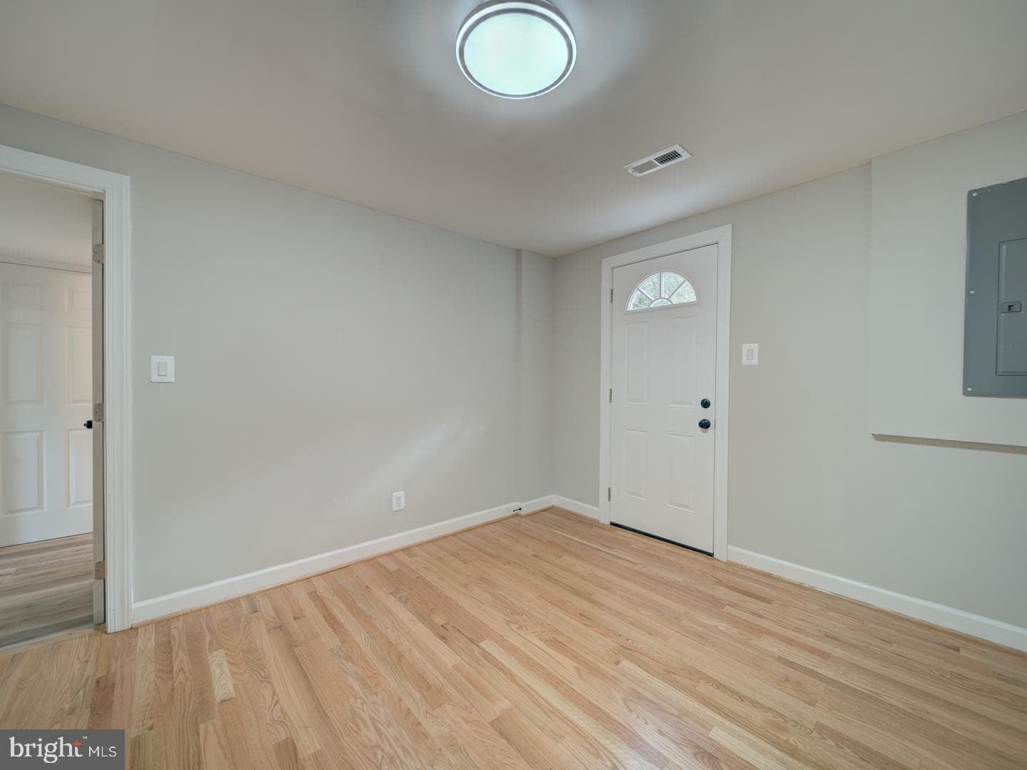 11800 Crestwood Avenue S photo 56