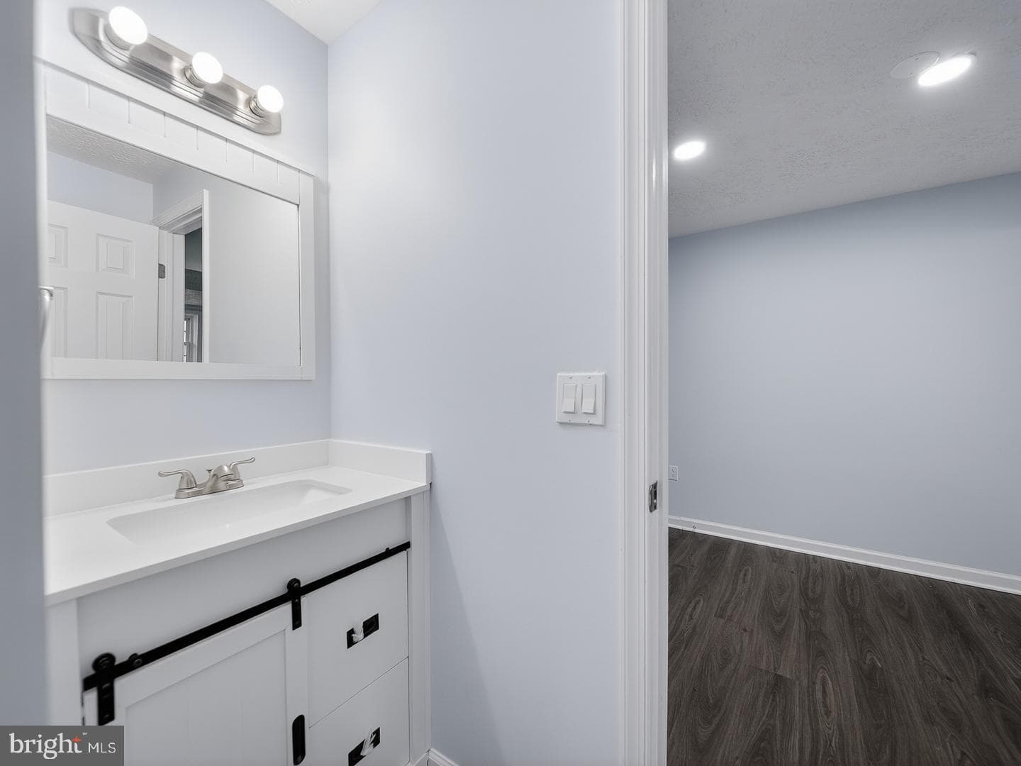201 Royal Oak Circle photo 29