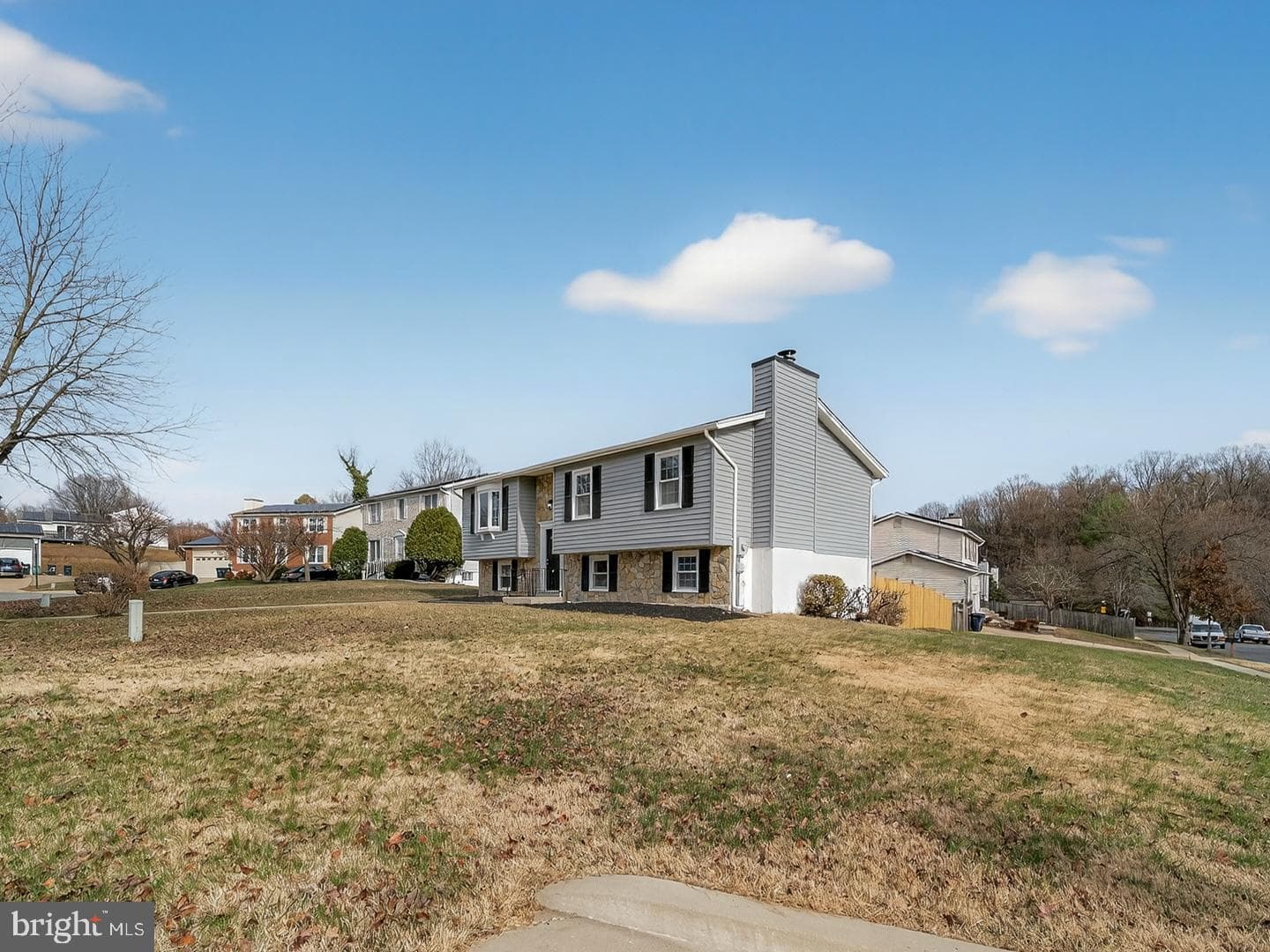 201 Royal Oak Circle photo 4